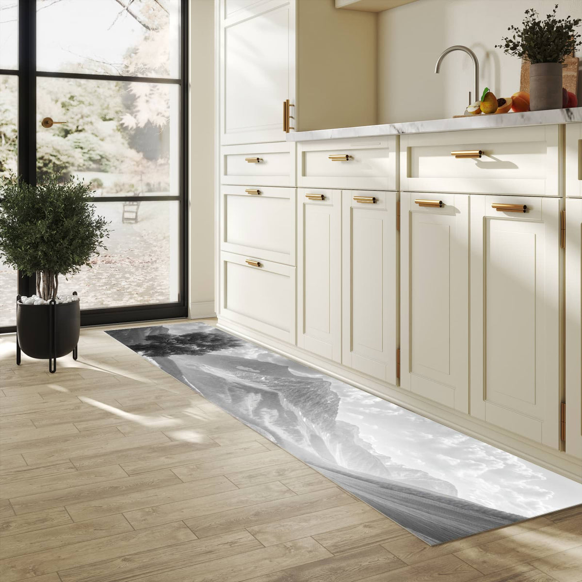 Langlebiger Teppich für die Küche mit Motiv Berglandschaft Weg in heller Küche
