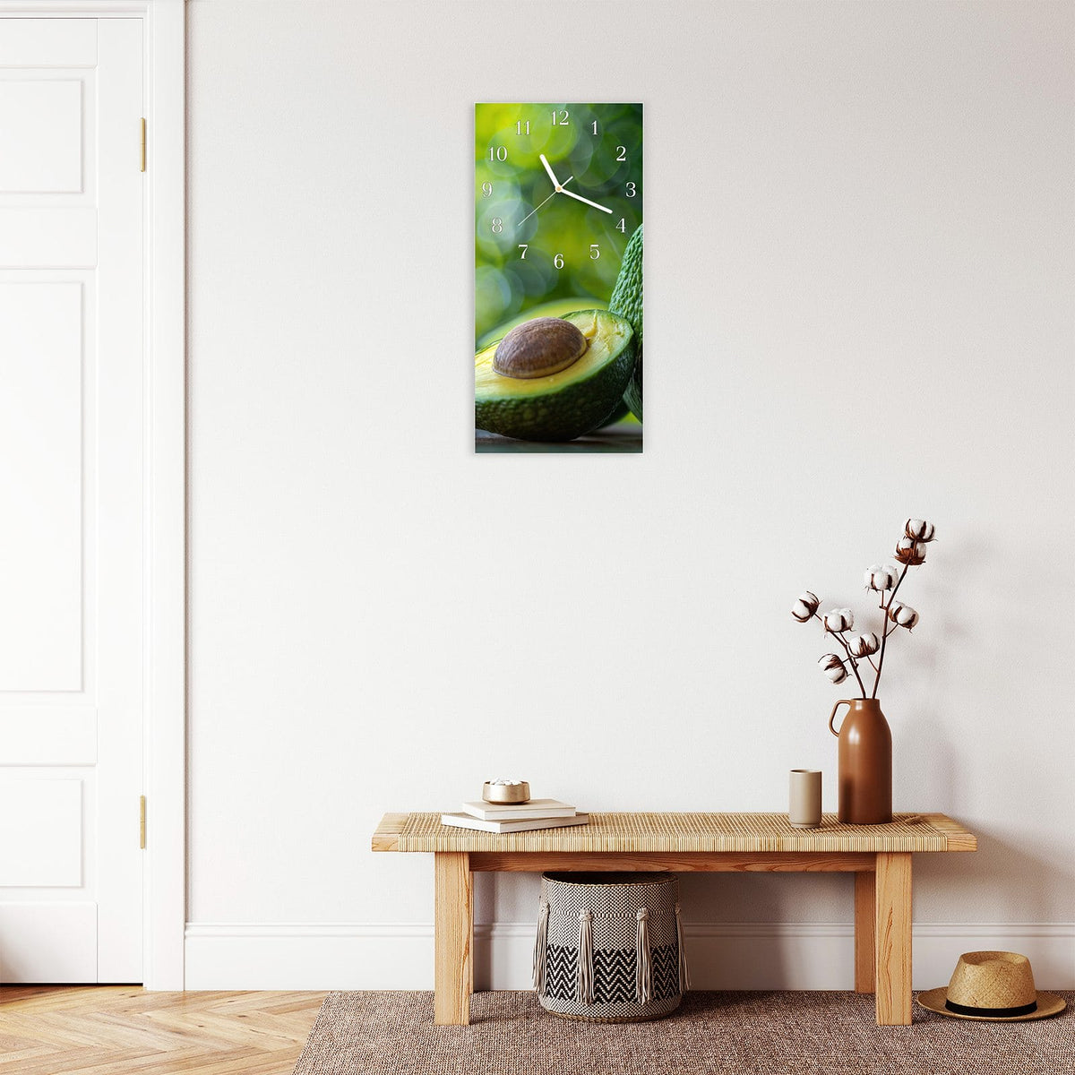 Moderne Wanduhr aus Glas mit Farbtiefe – Wanduhr Avocado Anschnitt aus Glas – Hochformat 30 × 60 cm