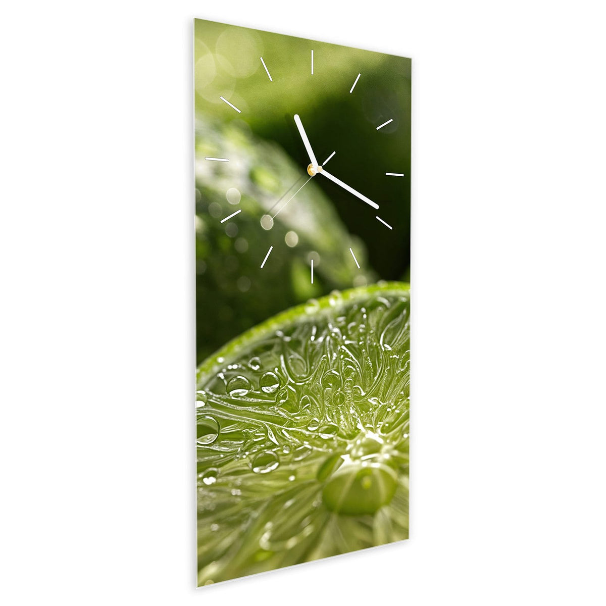 Wanduhr aus Glas im Hochformat Nasse Limettenscheibe schräg von der Seite, 4 mm starkes Glas
