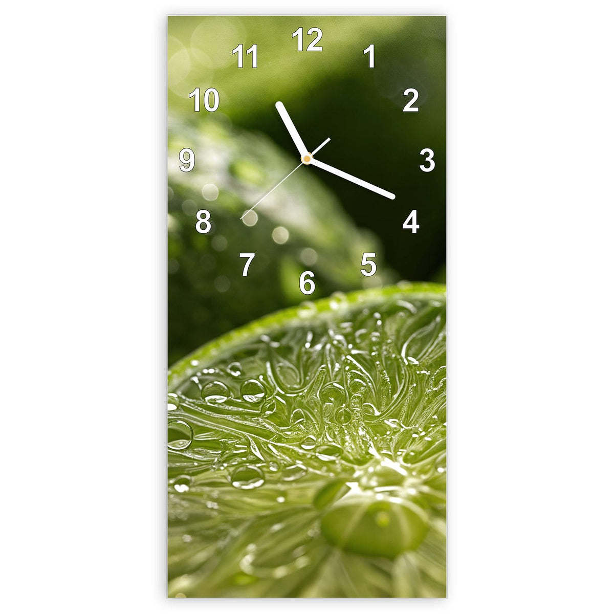 Wanduhr aus Glas, Ziffernblatt Modern mit Motiv Nasse Limettenscheibe: Makro einer aufgeschnittenen Limettenhälfte voller Wassertropfen