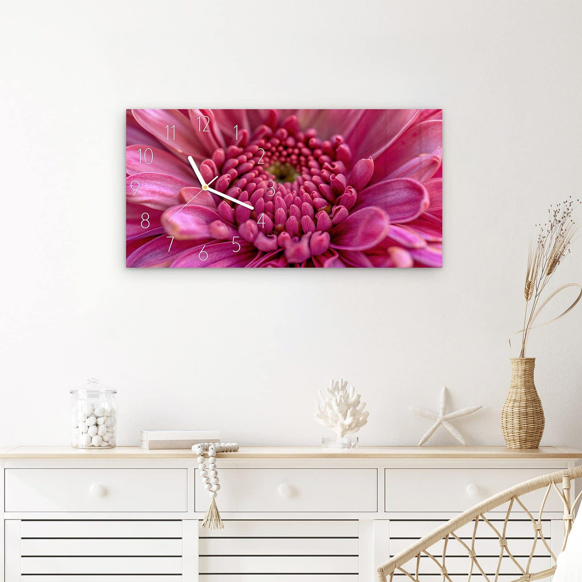 Wanduhr Nahaufnahme Blume aus Glas – Querformat 60 × 30 cm – Pinke Blüte in Spiralform