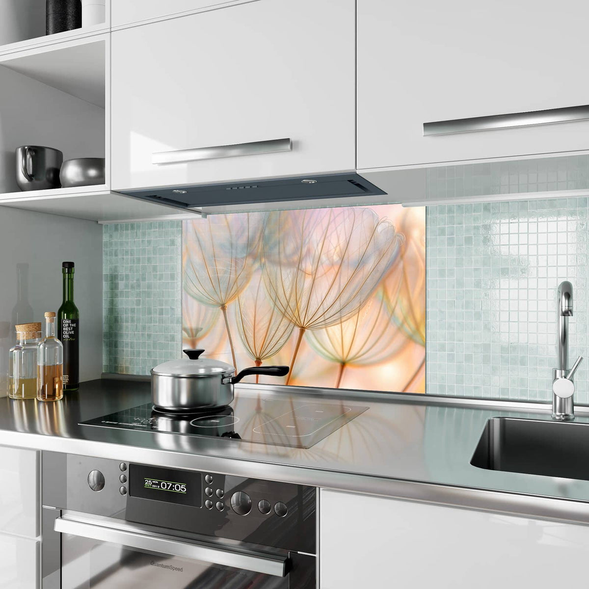 Küchenrückwand aus Glas Pusteblume in Pastell im Hochformat als Spritzschutz hinter dem Kochfeld, über dem Fliesenspiegel montiert