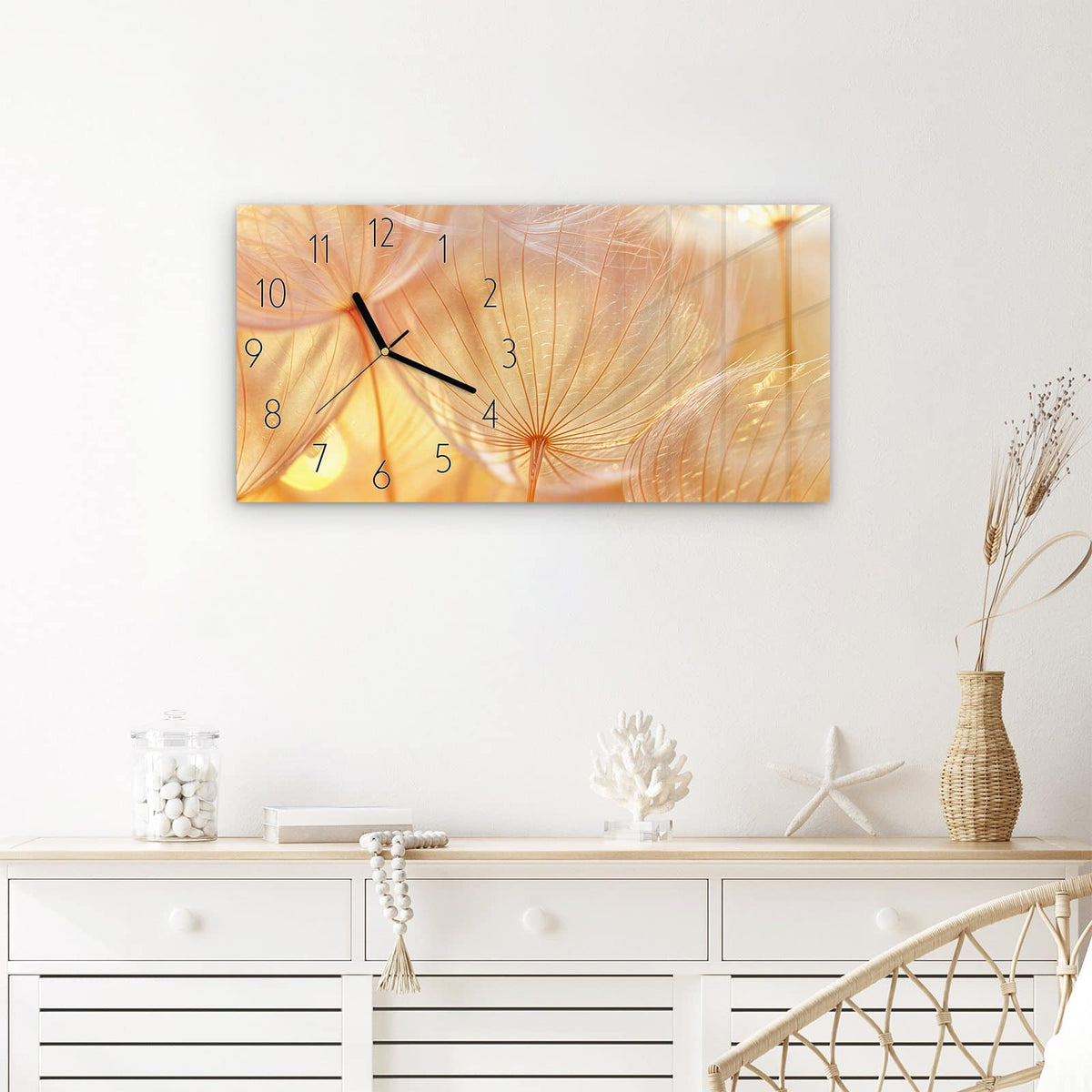 Wanduhr Dandelion Makroaufnahme aus Glas – Querformat 60 × 30 cm – Goldene Pusteblume in Nahaufnahme