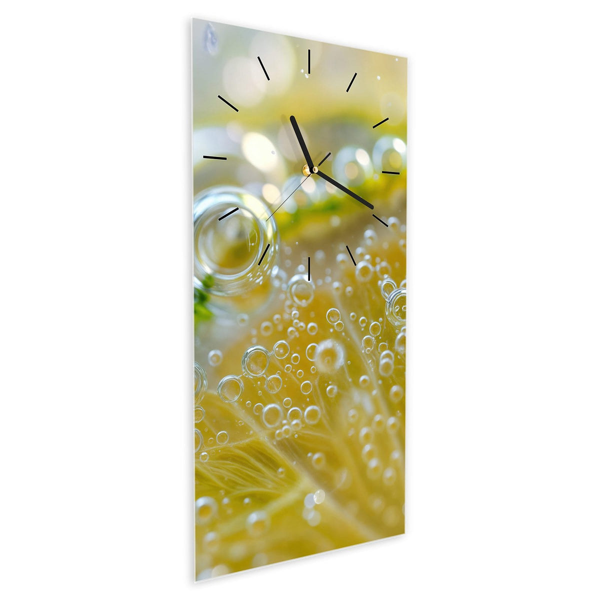 Wanduhr aus Glas im Hochformat Zitrone im Sprudel schräg von der Seite, 4 mm starkes Glas