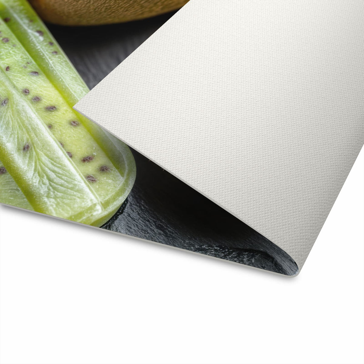 Wasserabweisender Bodenläufer mit Motiv Kiwi Eis am Stiel in der Unterseite