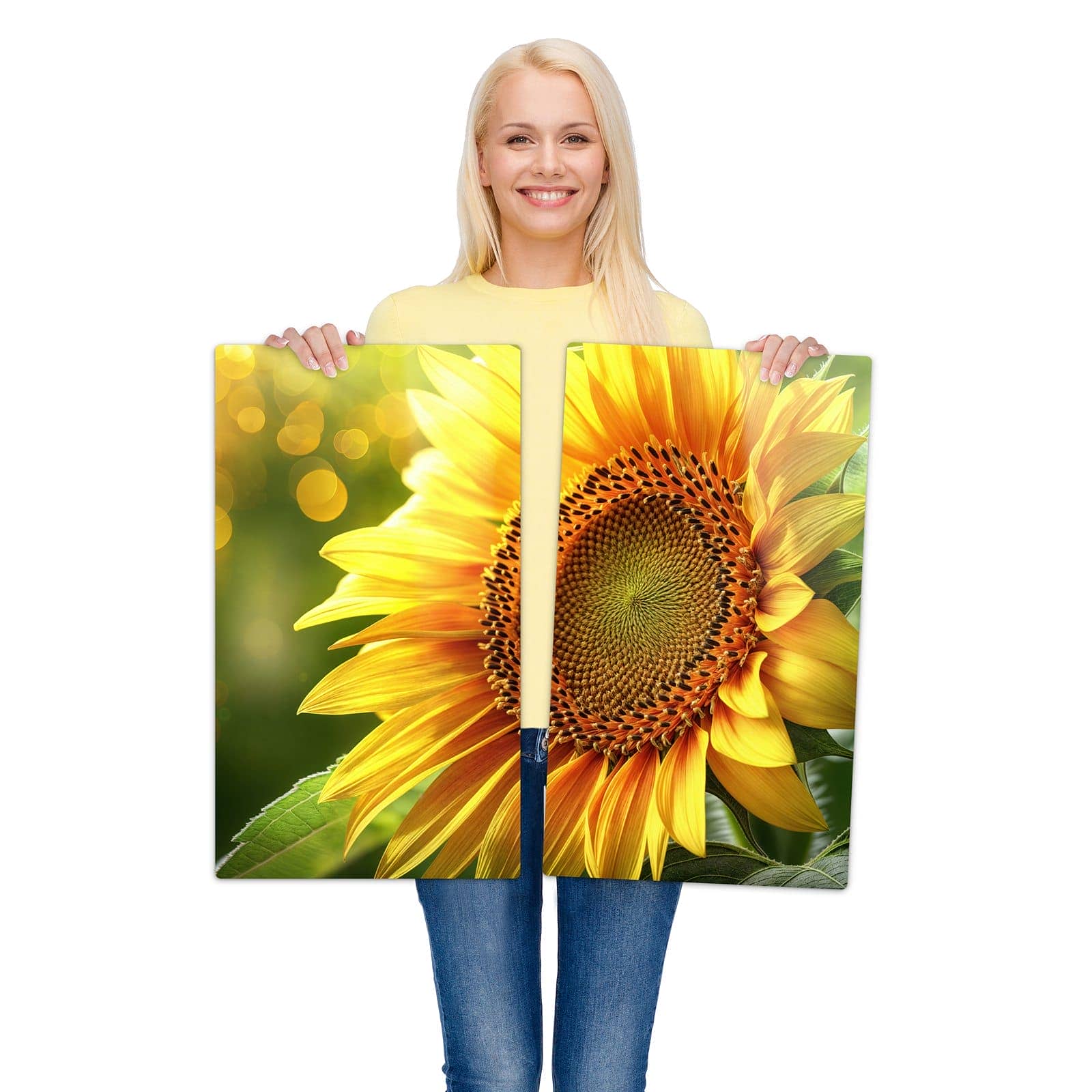2-teilige Herdabdeckplatte aus Glas mit Sonnenblume Blüte-Motiv wird zur Größendarstellung gehalten