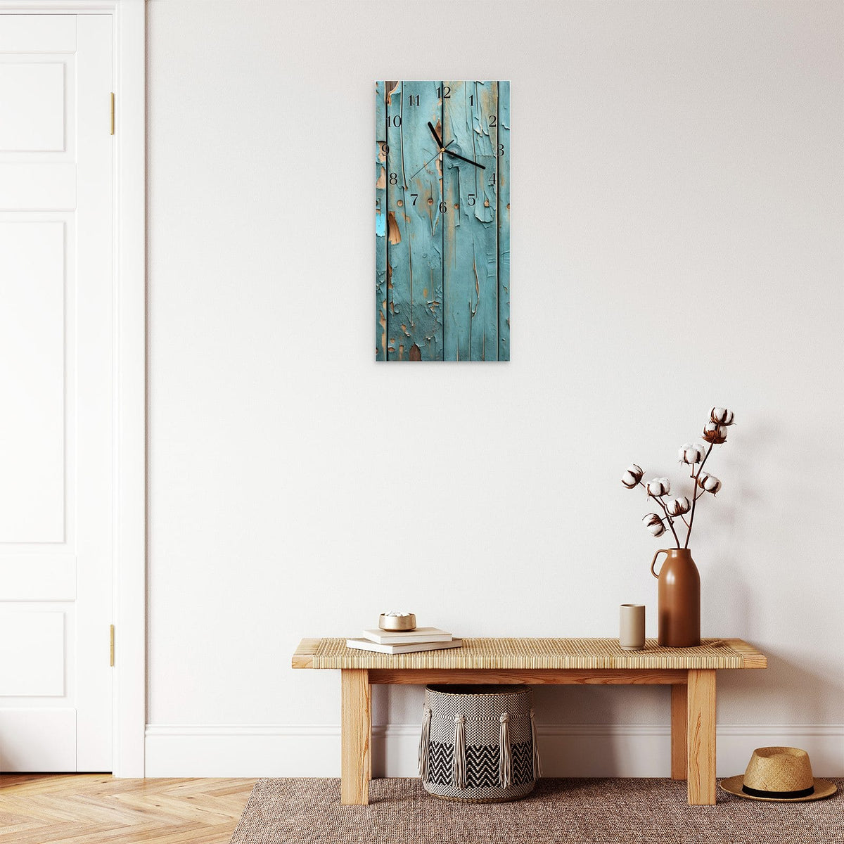 Moderne Wanduhr aus Glas mit Farbtiefe – Wanduhr Abblätternde Holzplanken aus Glas – Hochformat 30 × 60 cm