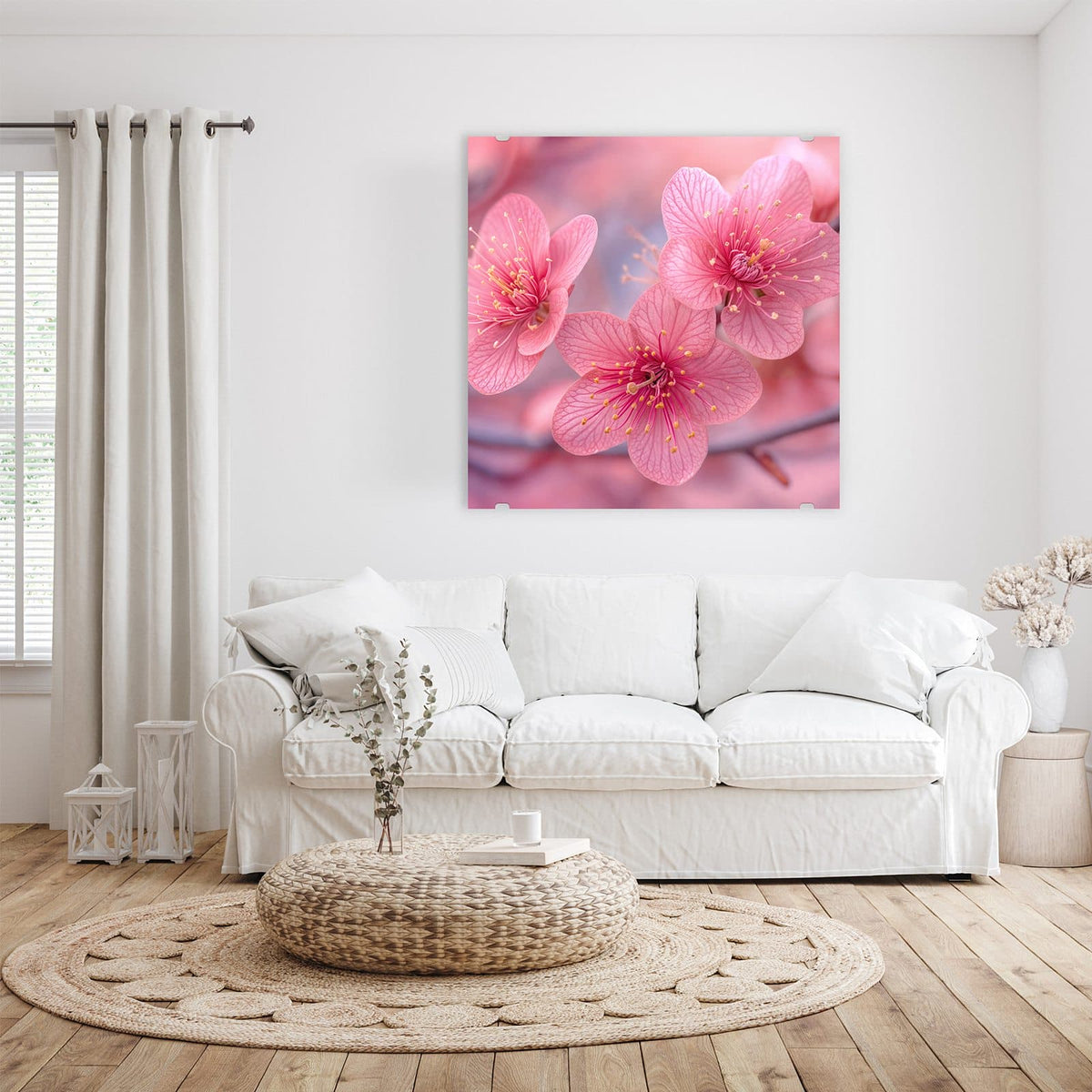 Glasbild Drei Blüten in Pink an der Wand – Drei kräftig pinke Blüten mit gelben Staubgefäßen in Nahaufnahme, rosa Bokeh dahinter