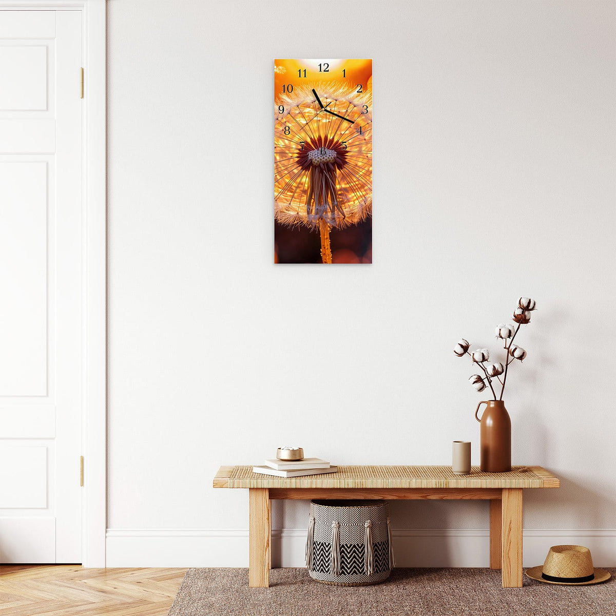 Moderne Wanduhr aus Glas mit Farbtiefe – Wanduhr Leuchtender Loewenzahn aus Glas – Hochformat 30 × 60 cm