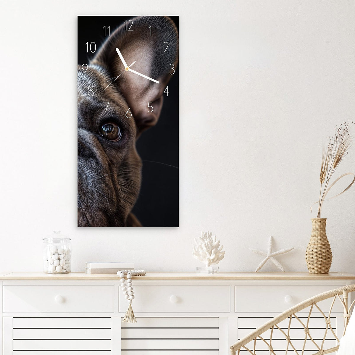 Wanduhr Hundeporträt aus Glas – Hochformat 30 × 60 cm – Hund mit ausdrucksvollen Augen