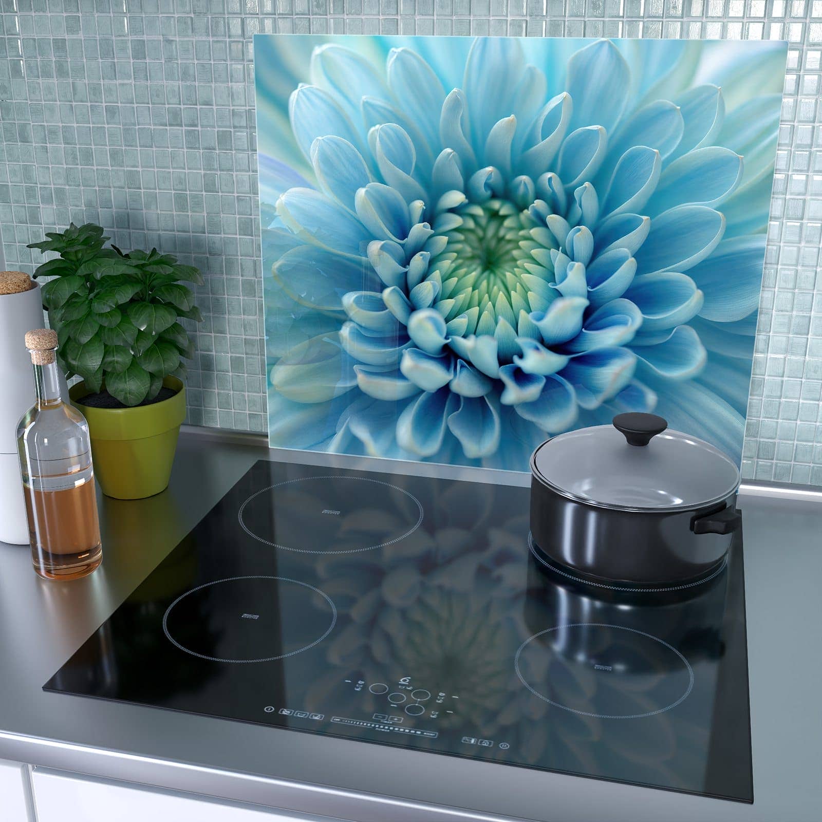 1-teilige Herdabdeckung aus Glas mit Sanfte Blütenzauber-Motiv als Spritzschutz hinter dem Kochfeld