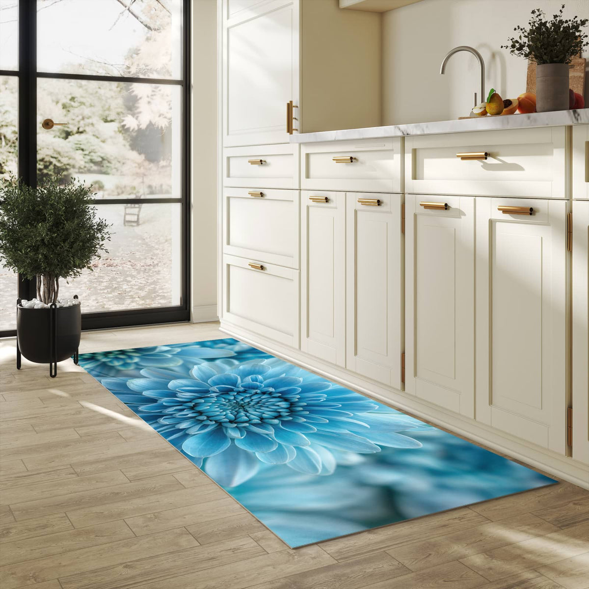 Rutschfester Küchenläufer mit Motiv Blume von Blaue für Trittkomfort in heller Küche