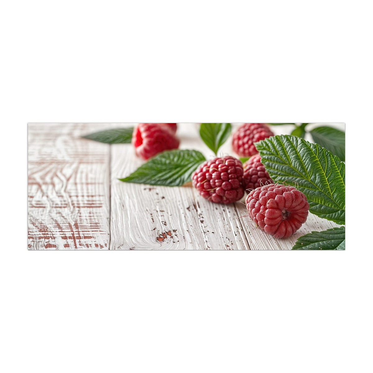 Küchenrückwand aus Glas Himbeeren auf Weiß im Hochformat, Motiv bildfüllend von vorn