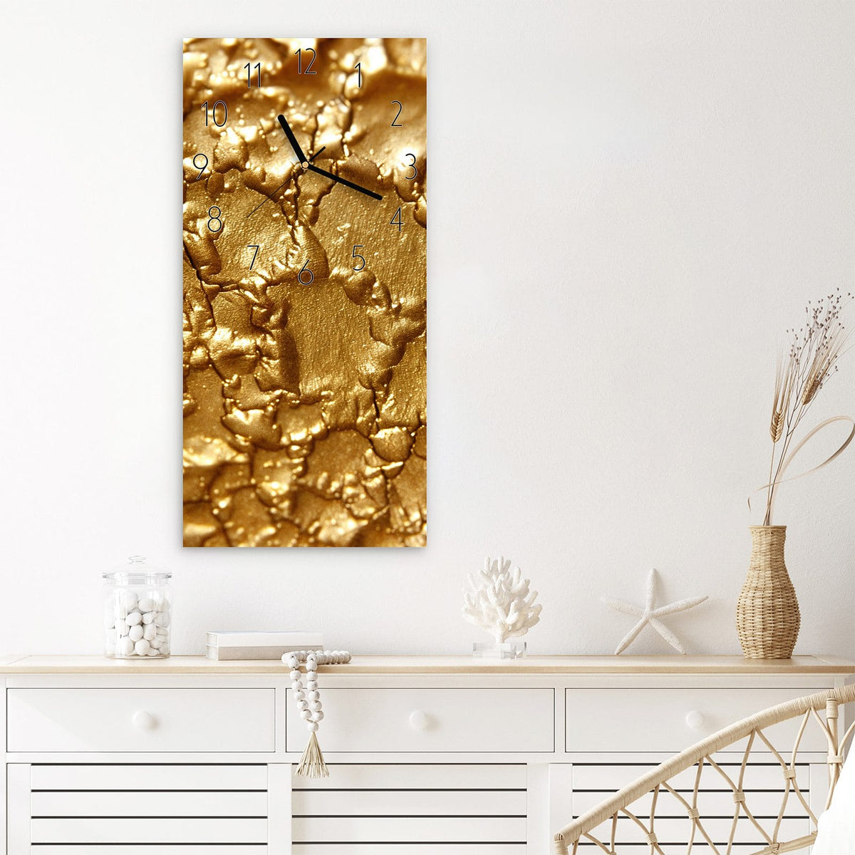Wanduhr Goldene Struktur aus Glas – Hochformat 30 × 60 cm – Goldene Textur mit Rissen
