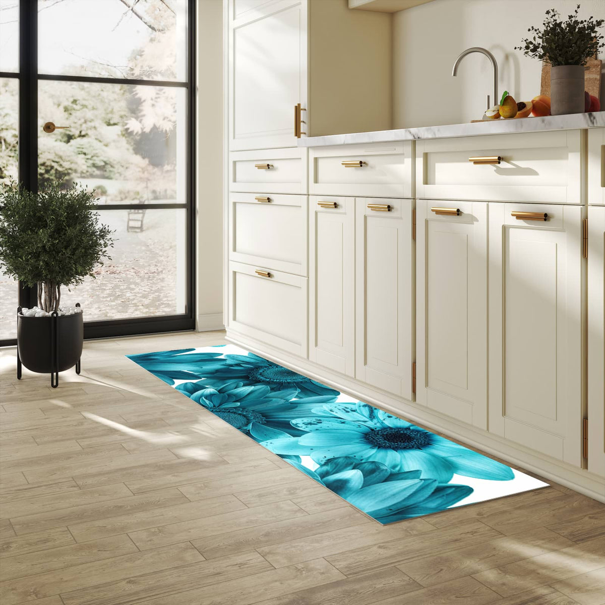 Küchenteppich mit Motiv Blaue Blütenpracht für angenehme Haptik in heller Küche