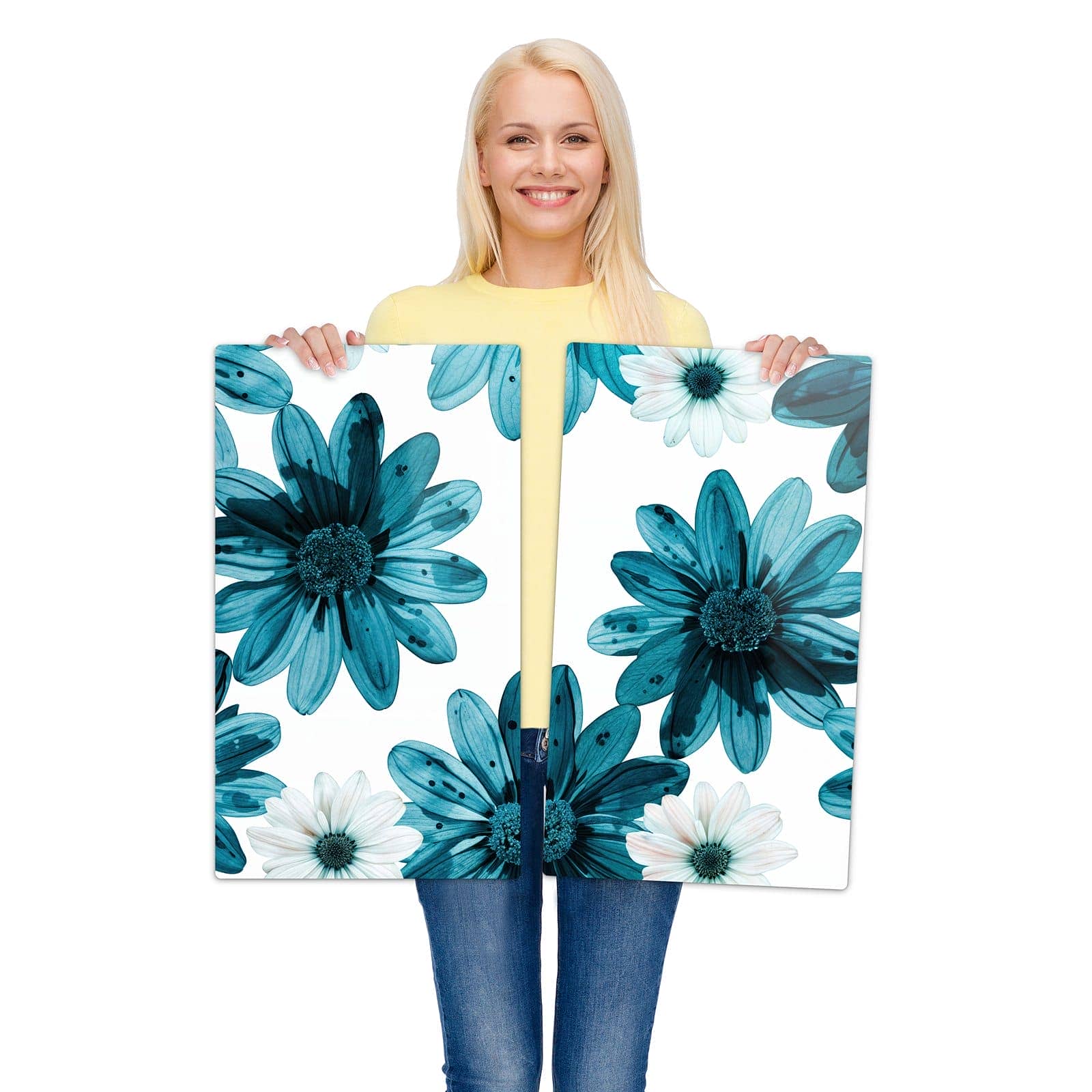 2-teilige Herdabdeckplatte mit Blaues Blumenmuster-Motiv wird zur Größendarstellung gehalten