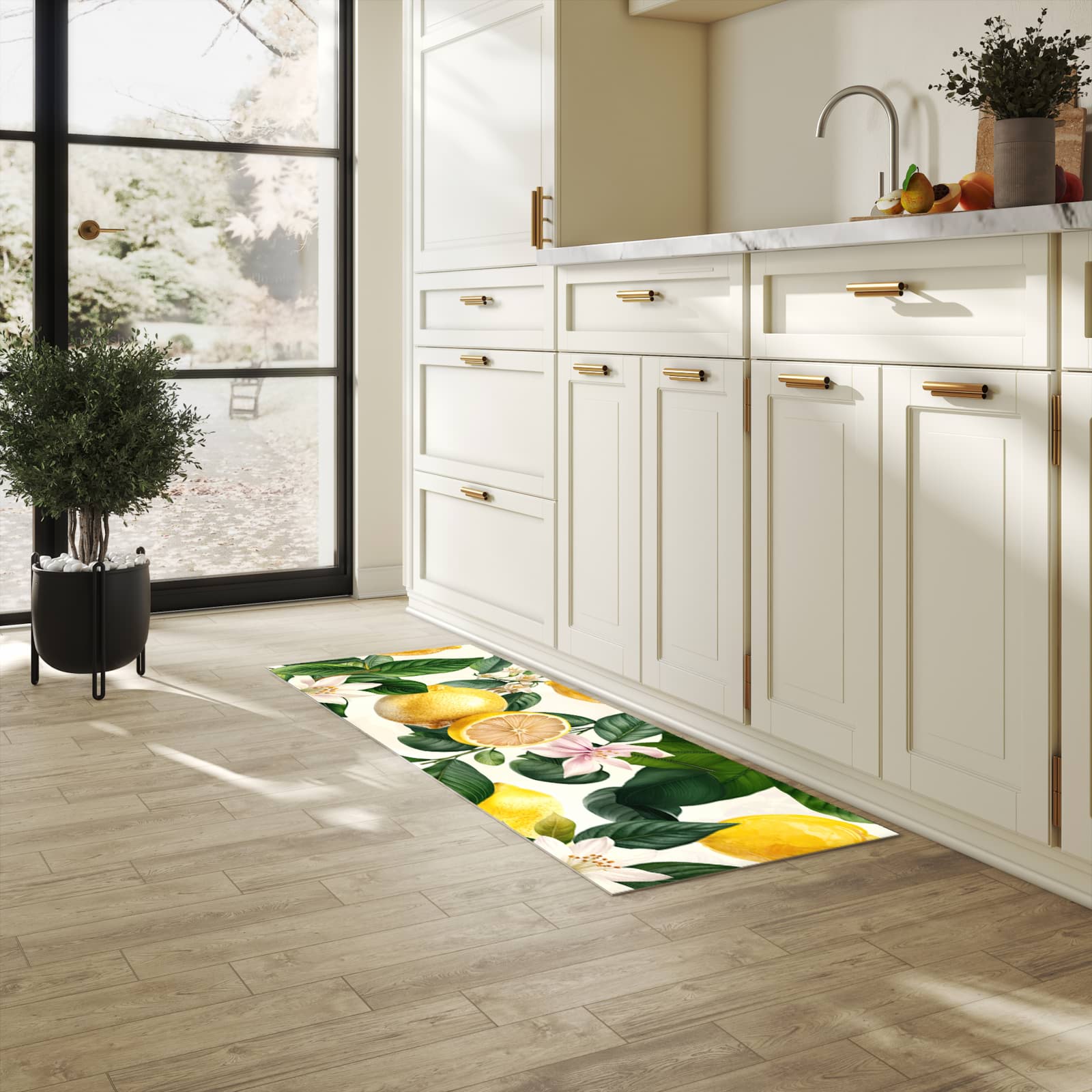UV-beständiger Küchenläufer mit Motiv Zitronenblumen in heller Küche