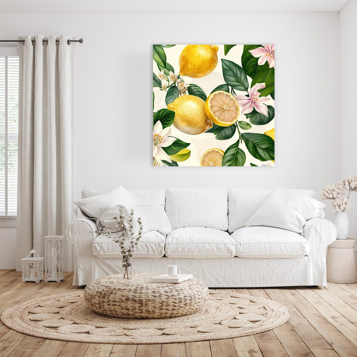 Illustration mit ganzen und halbierten Zitronen, großen grünen Blättern sowie rosa und weißen Blüten auf Creme