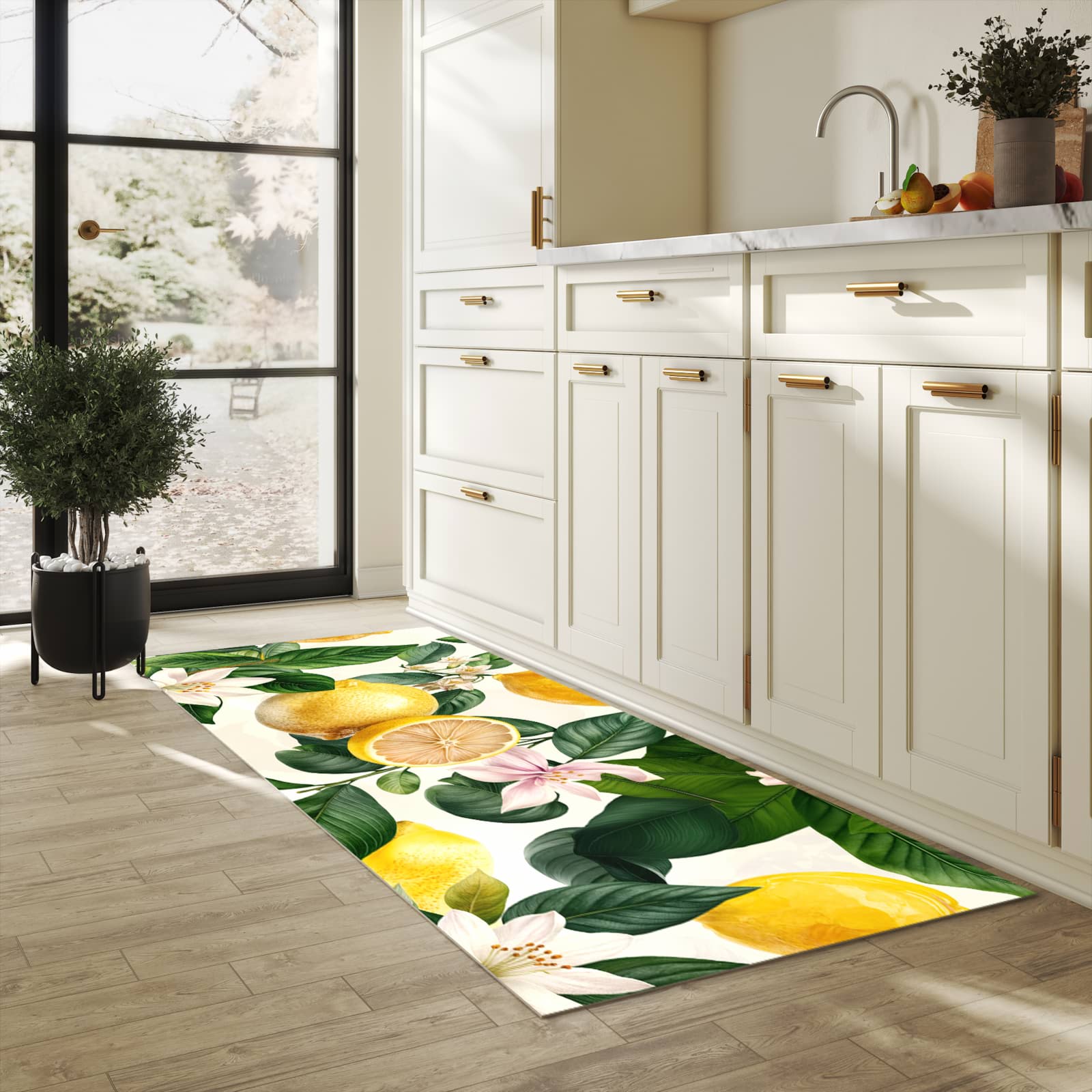 Rutschfester dünner Küchenteppich mit Motiv Zitronenblumen in heller Küche