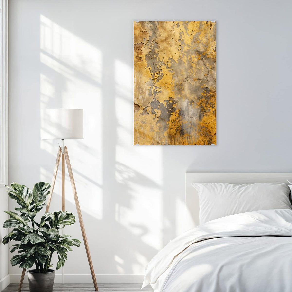 Glasbild Gelbe Patina an der Wand – Grauer Untergrund mit großflächig abblätternder ockergelber Farbe und Rostflecken