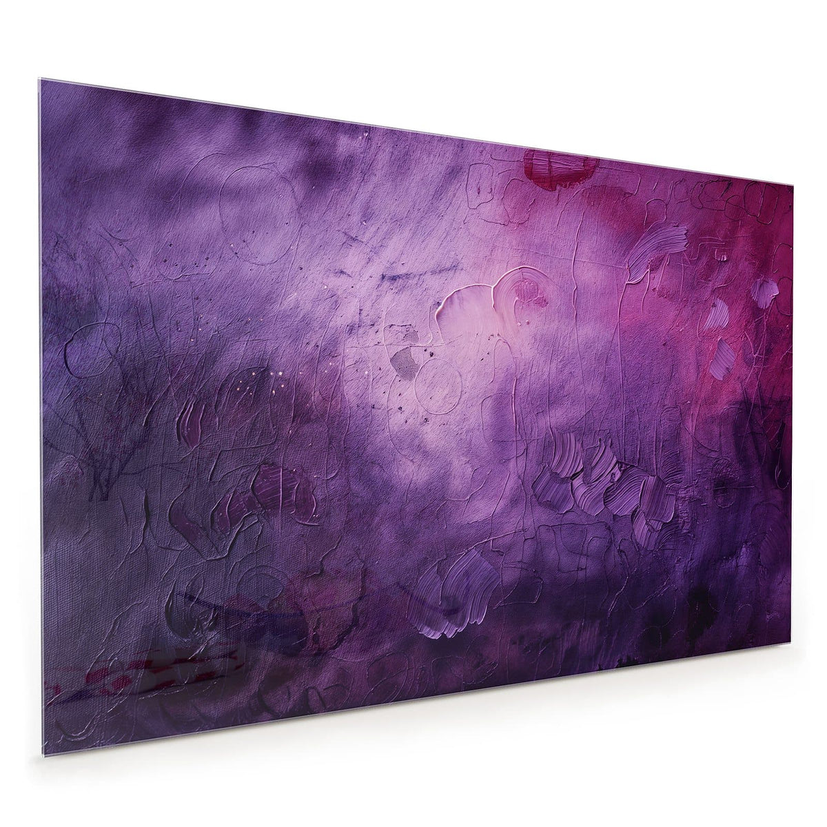 Küchenrückwand aus Glas im Hochformat mit Motiv Violetter Farbnebel: Verwaschene violette Farbfläche mit Magenta oben rechts und eingeritzten Spachtelspuren.