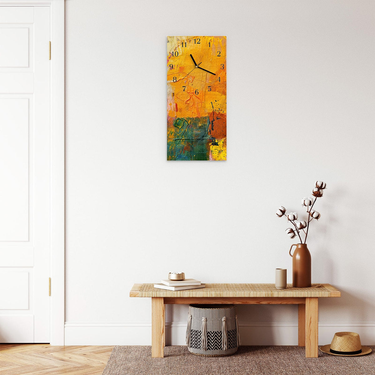 Moderne Wanduhr aus Glas mit Farbtiefe – Wanduhr Farbenfrohe Leinwand aus Glas – Hochformat 30 × 60 cm