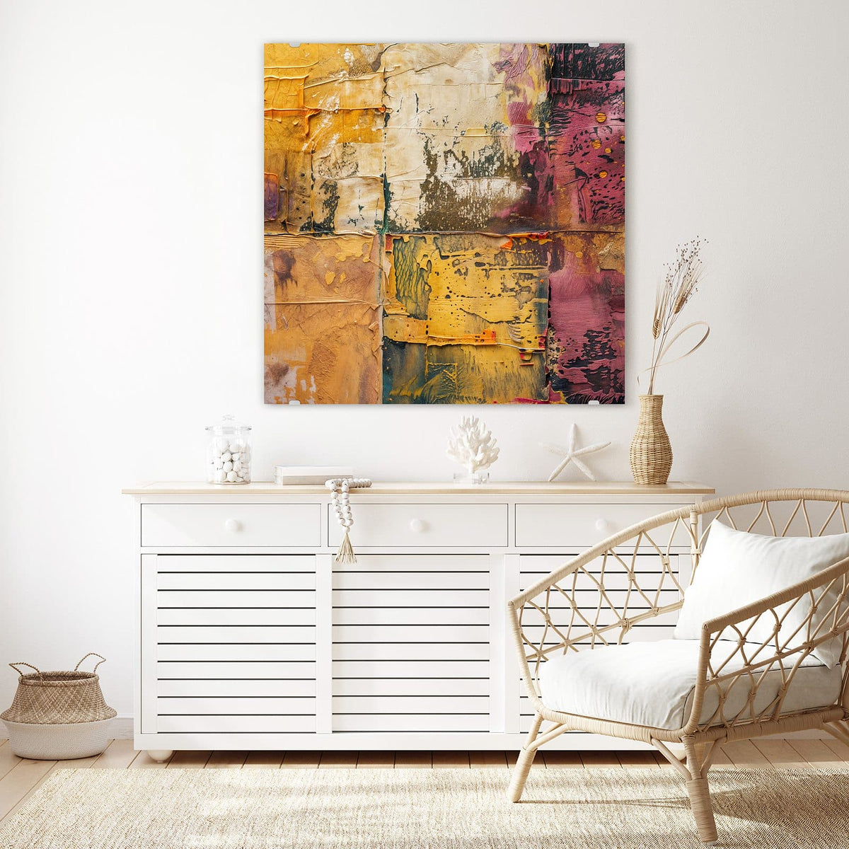 Glasbild Papiercollage in Ocker an der Wand – Übereinander geklebte, gerissene Papierschichten in Ocker, Senfgelb, Creme und Beerenrot.