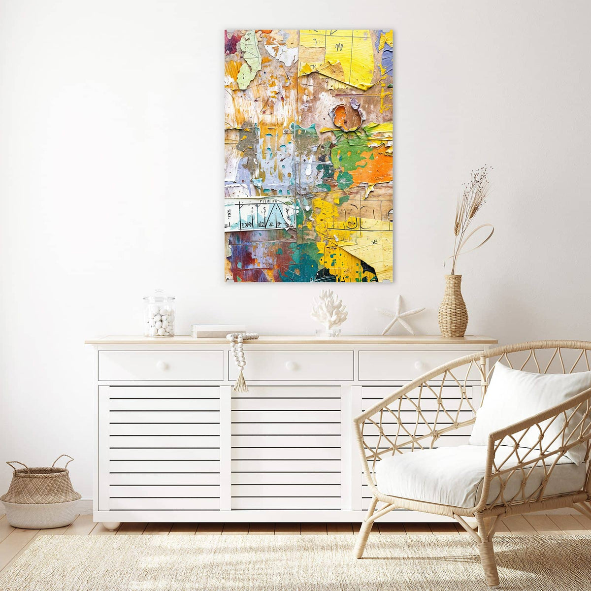 Glasbild Abgerissene Plakate an der Wand – Wand aus abgerissenen Plakatschichten, Papierfetzen in Gelb, Grün und Orange