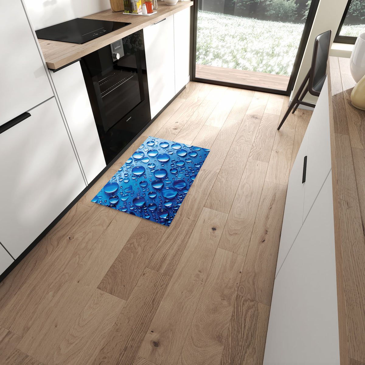 Bodenschonender waschbarer Küchenläufer mit Motiv Wassertropfen in moderner Küche