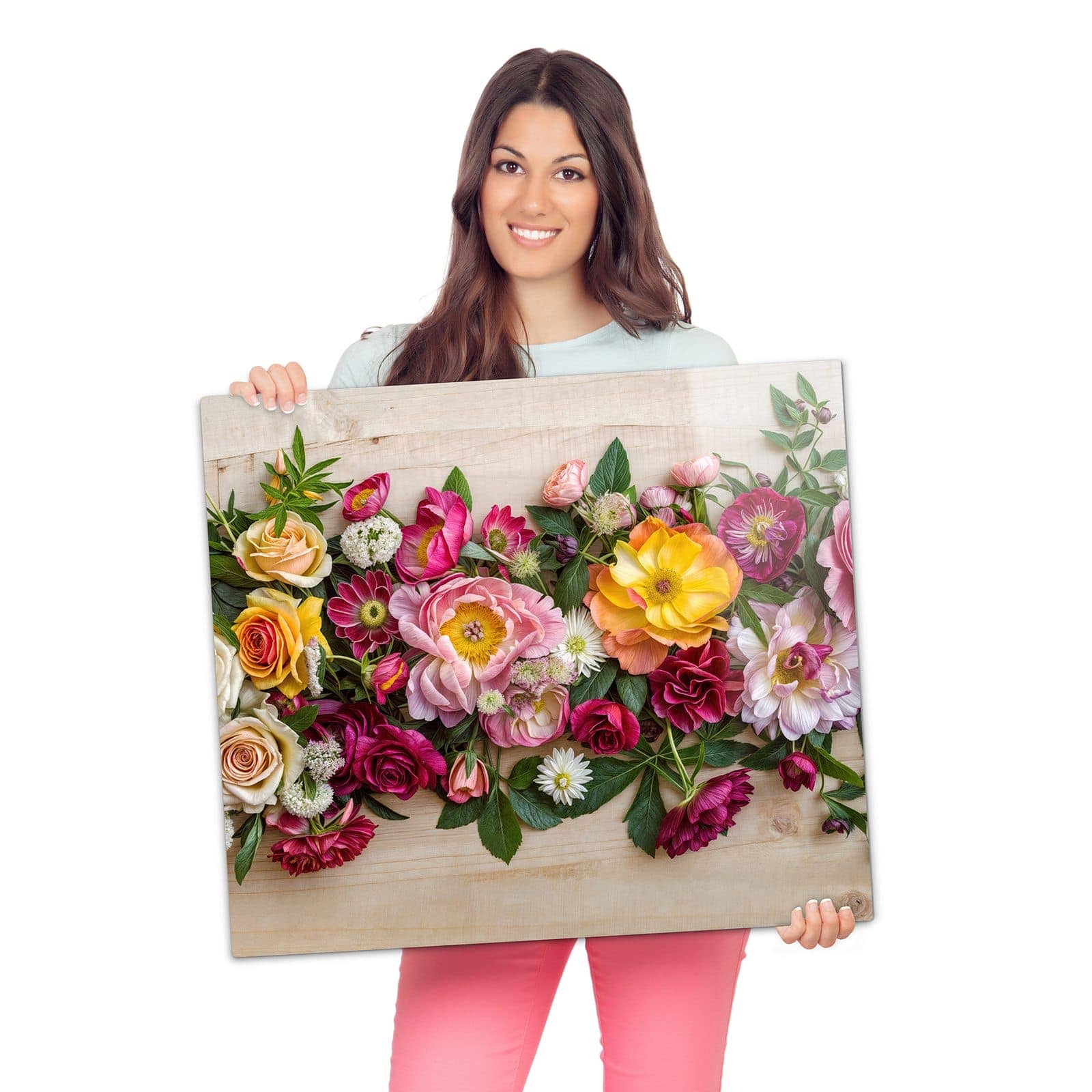 Herdabdeckplatte aus Glas mit Blumenbouquet-Motiv wird zur Größendarstellung gehalten