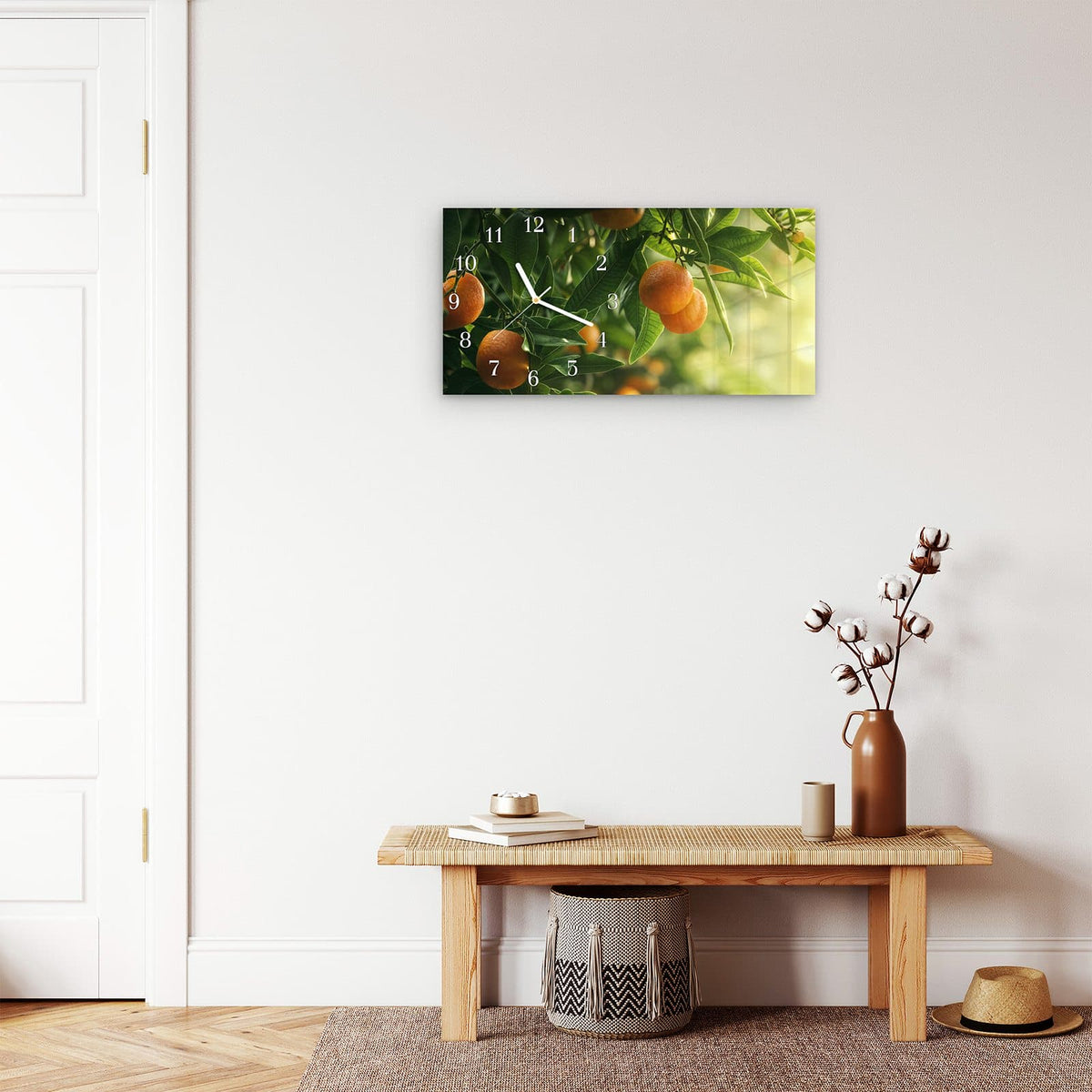 Moderne Wanduhr aus Glas mit Farbtiefe – Wanduhr Orangenbaum Closeup aus Glas – Querformat 60 × 30 cm