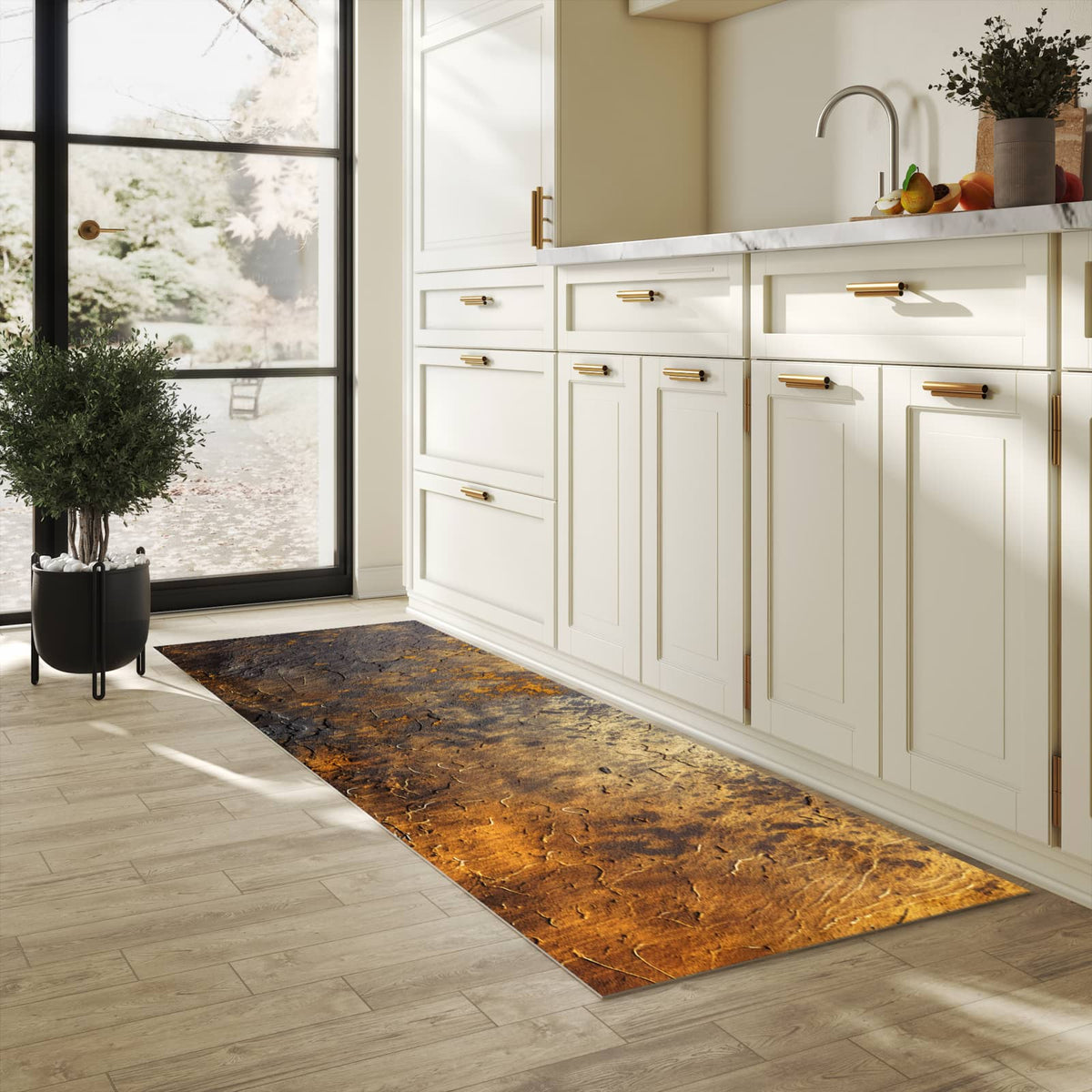 Strapazierfähiger Küchenteppich mit Motiv Golden Texture in heller Küche