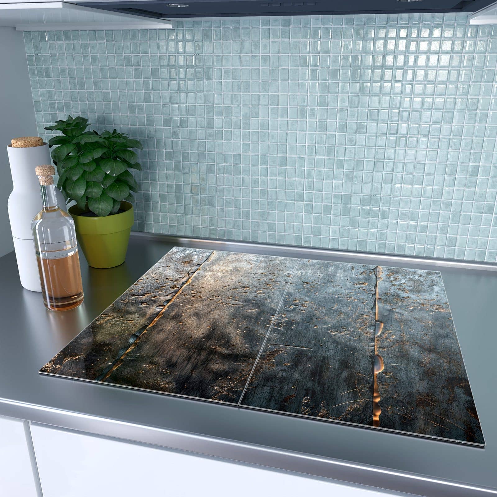2-teilige Herdabdeckplatte aus Glas mit Metalltextur-Motiv auf dem Ceranfeld
