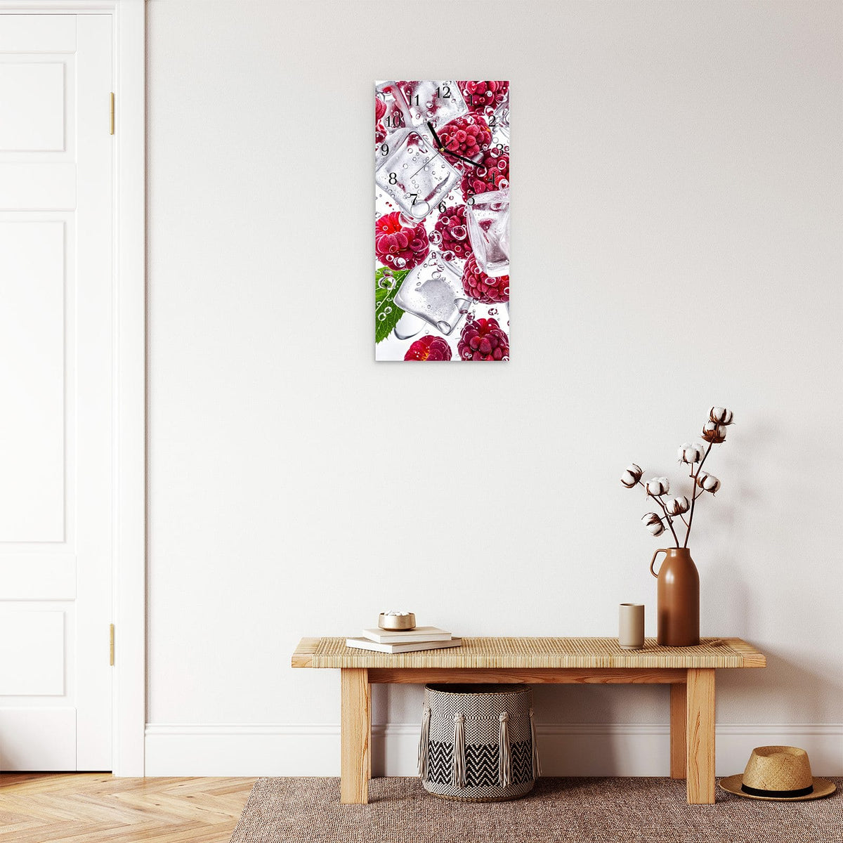 Moderne Wanduhr aus Glas mit Farbtiefe – Wanduhr Himbeereis aus Glas – Hochformat 30 × 60 cm