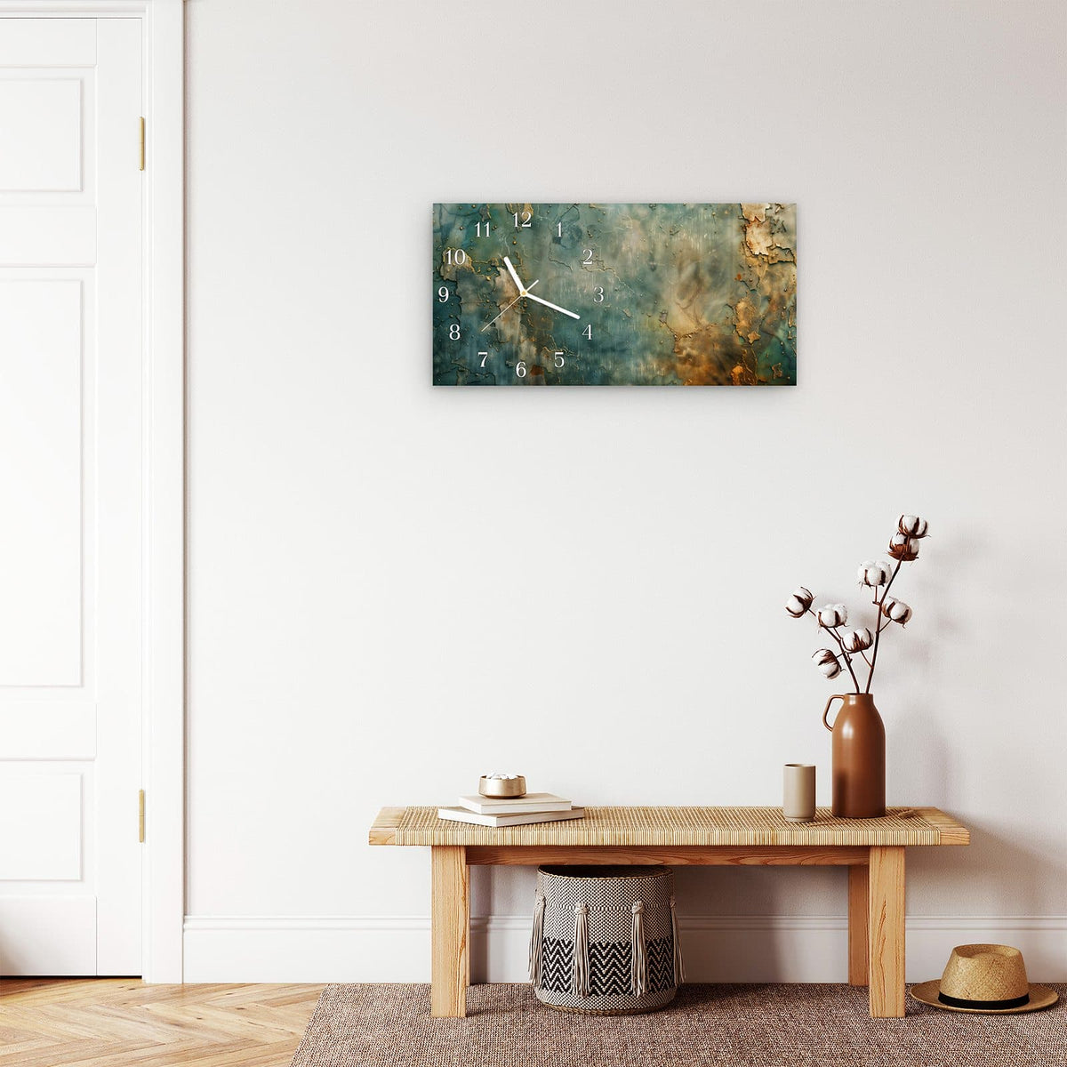 Moderne Wanduhr aus Glas mit Farbtiefe – Wanduhr Gealterte Wand aus Glas – Querformat 60 × 30 cm