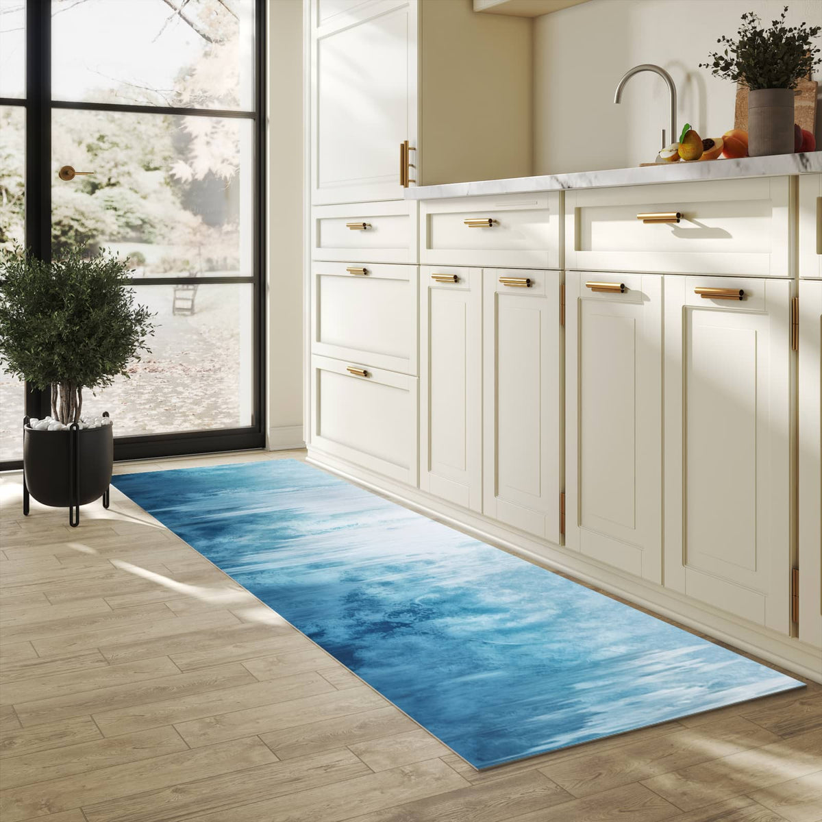 Bodenschonender Küchenteppich mit Motiv Gefrorener Wasserfall in heller Küche