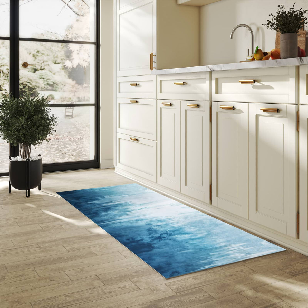 Bodenschonender Küchenteppich mit Motiv Gefrorener Wasserfall in heller Küche
