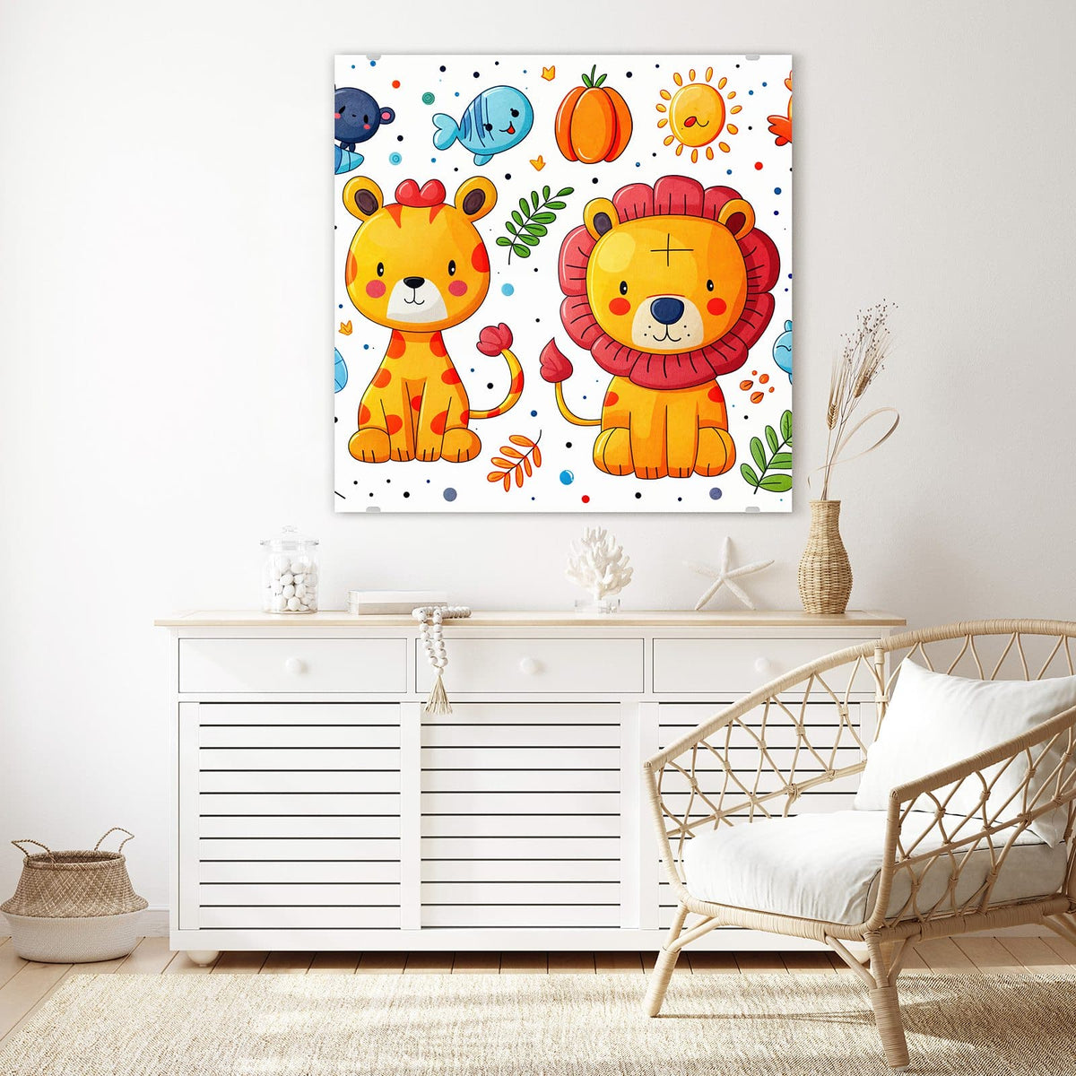Glasbild Löwe und Leopard an der Wand – Cartoon-Löwe mit roter Mähne und gelber Leopard, dazu Fische, Vogel und lachende Sonne