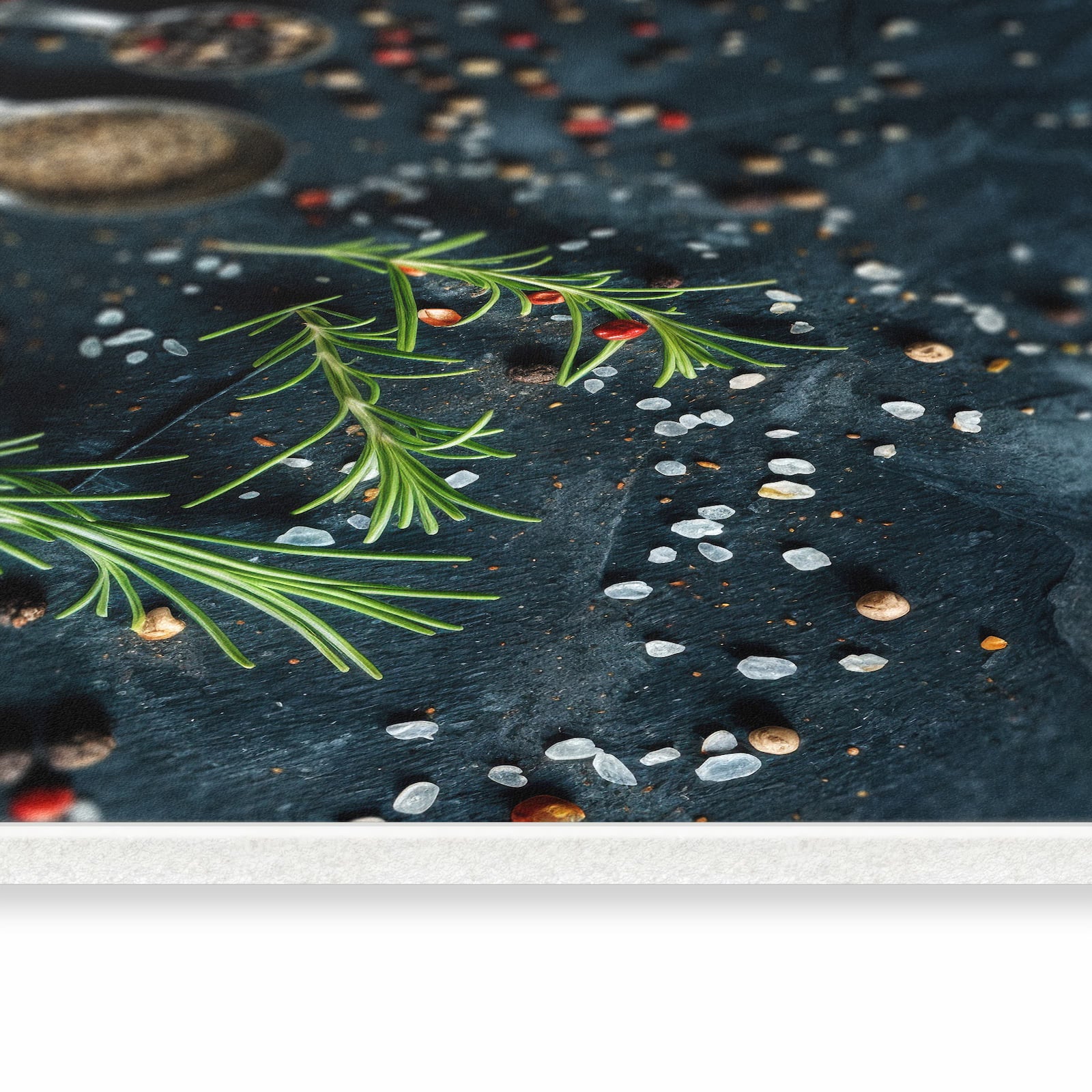 Waschbarer Küchenläufer mit Kräutersammlung-Motiv, seitliche Ansicht