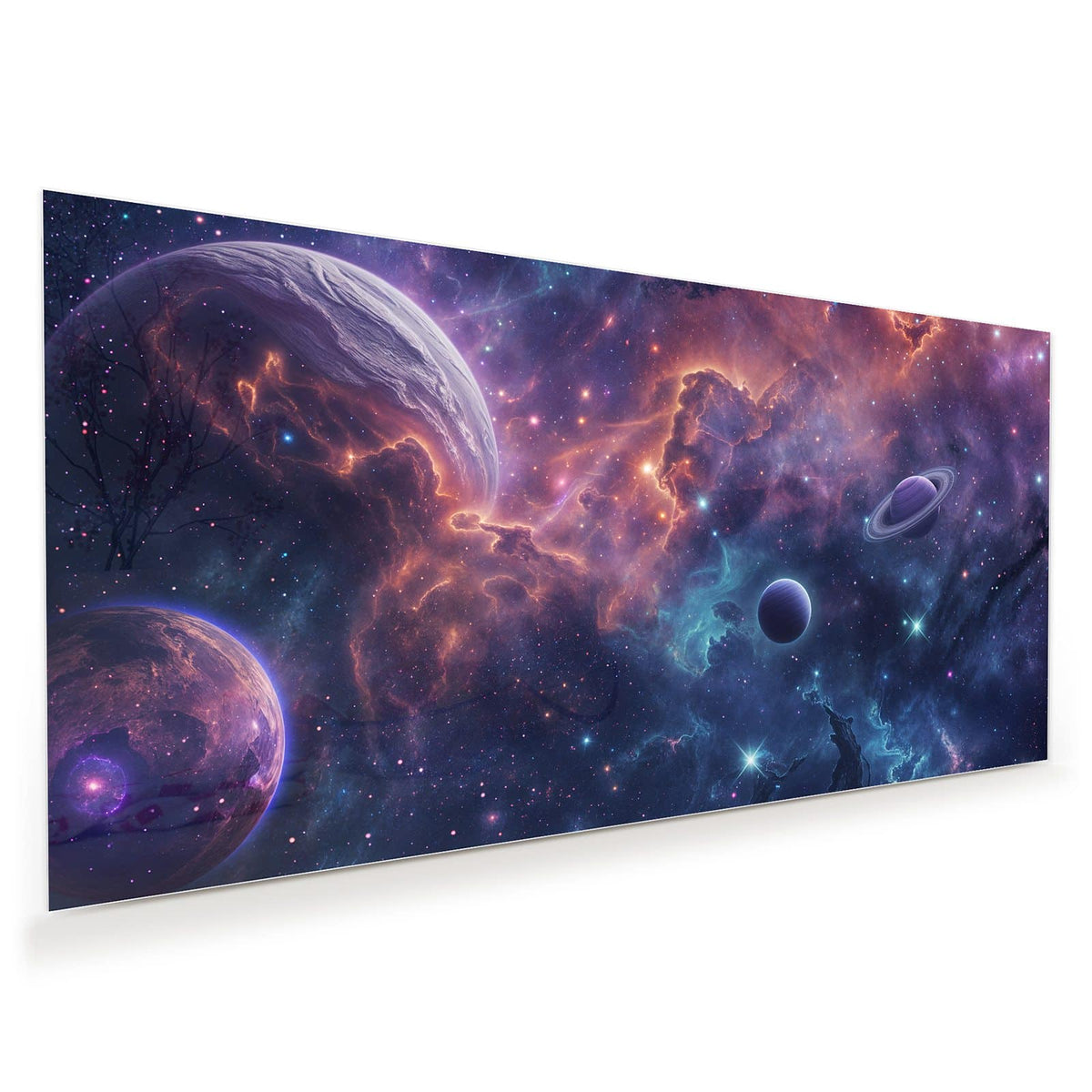 Bunter Sternennebel in Orange und Blau mit zwei Planeten, einer mit Ring