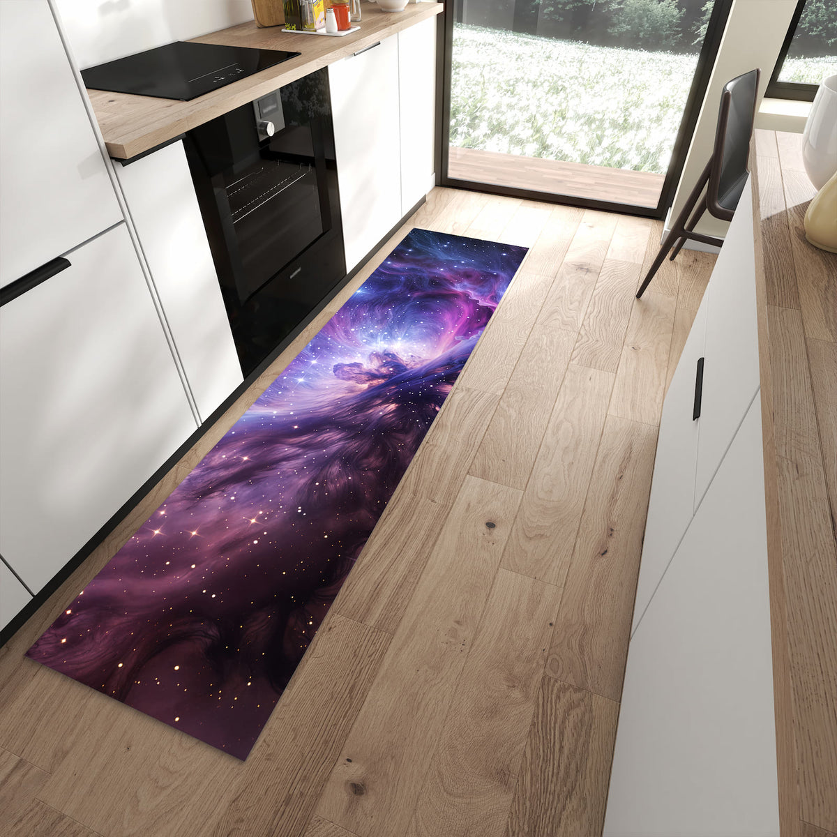 Bodenschonender Küchenläufer mit Motiv Galaktisches Leuchten in moderner Küche