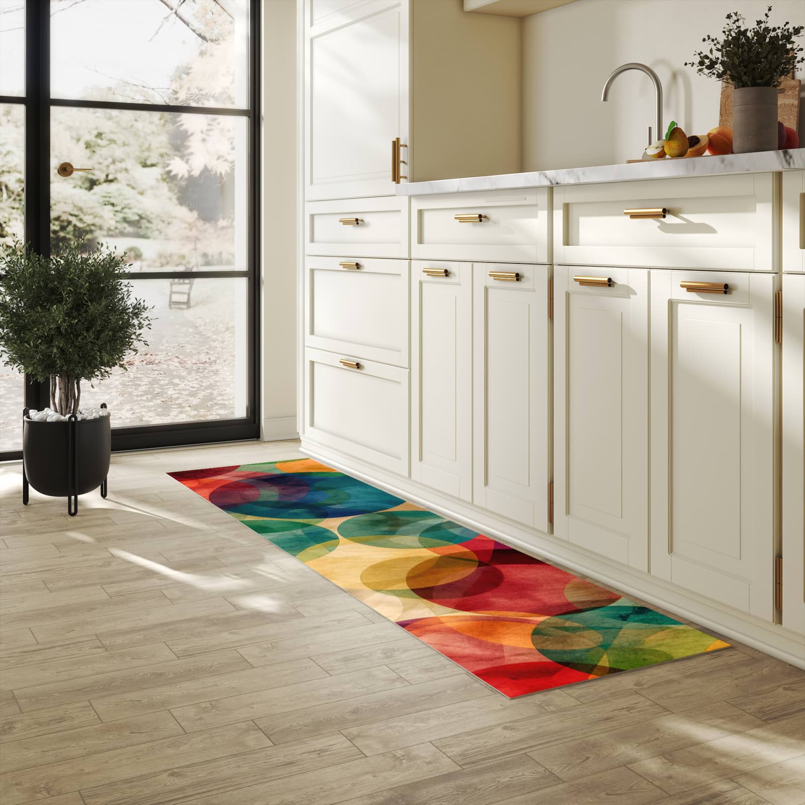 Küchenteppich mit Motiv Farbenfrohe Kreise für Ordnung in heller Küche