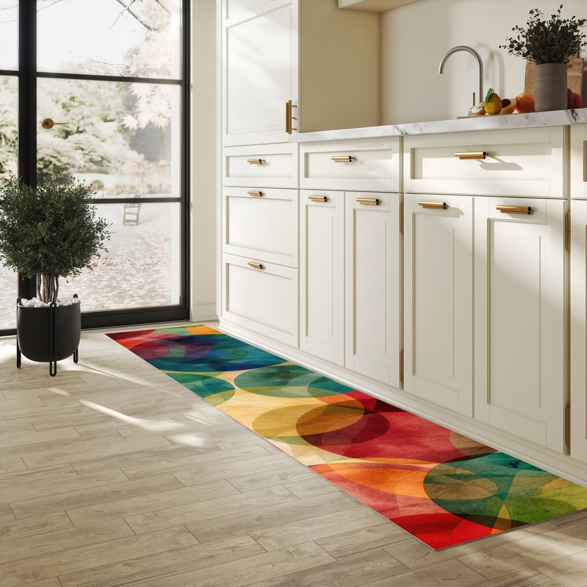 Farbbeständiger waschbarer Küchenteppich mit Motiv Farbenfrohe Kreise in heller Küche