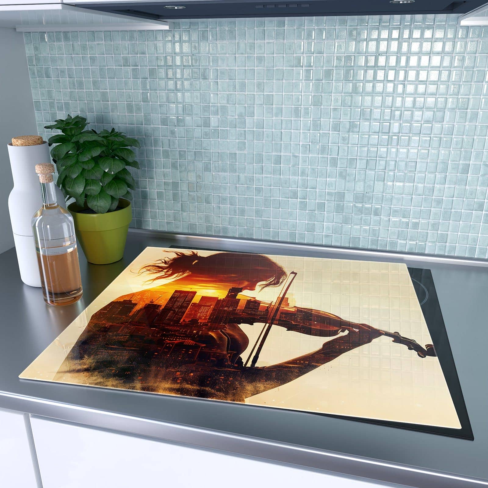 1-teilige Abdeckplatten für Ceranfeld mit Geige vor Skyline-Motiv auf dem Ceranfeld