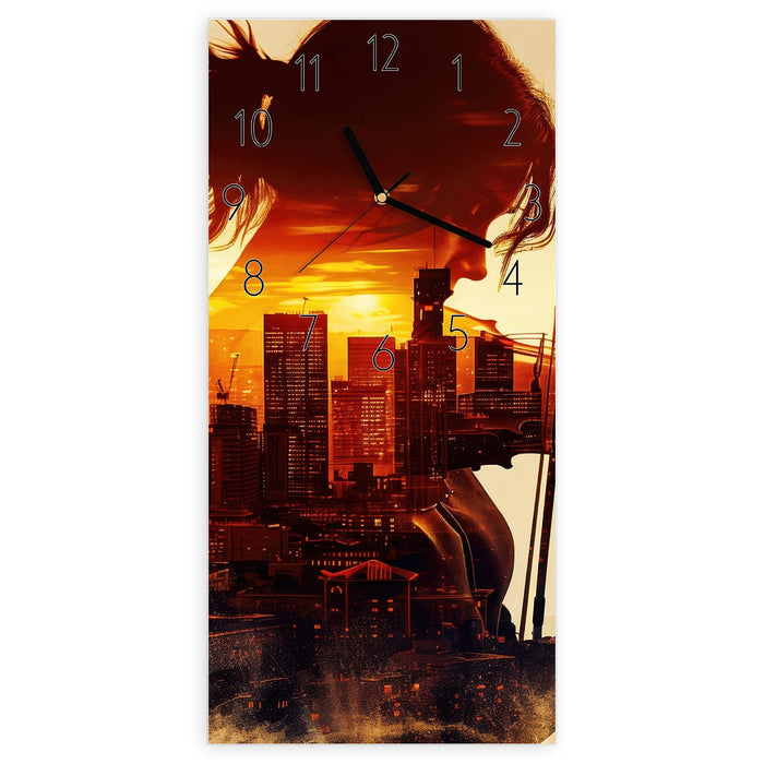Wanduhr Geige vor Skyline aus Glas – Hochformat 30 × 60 cm mit Ziffernblatt Elegant