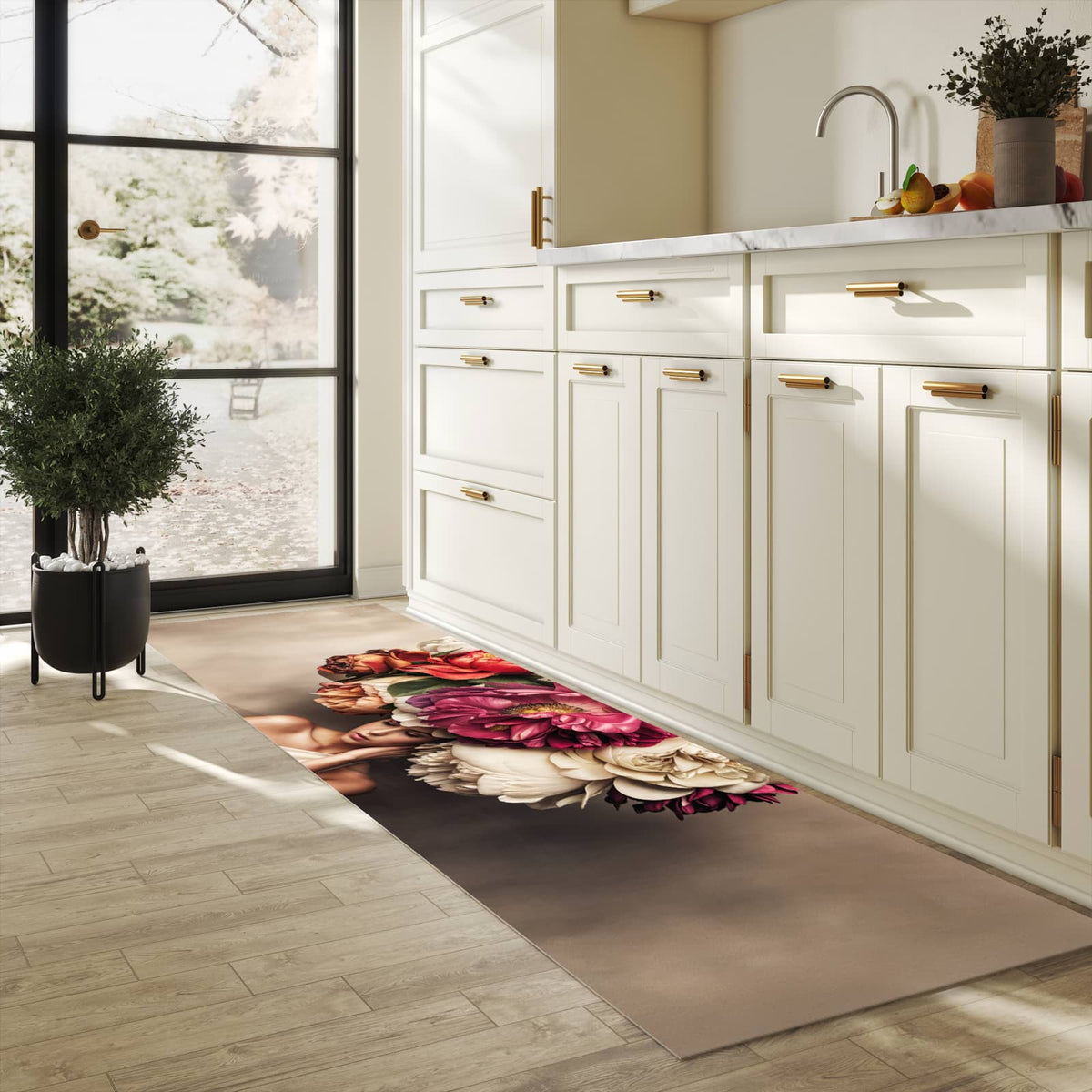 Fleckenresistenter Küchenläufer mit Motiv Blumenhut Portrait in heller Küche