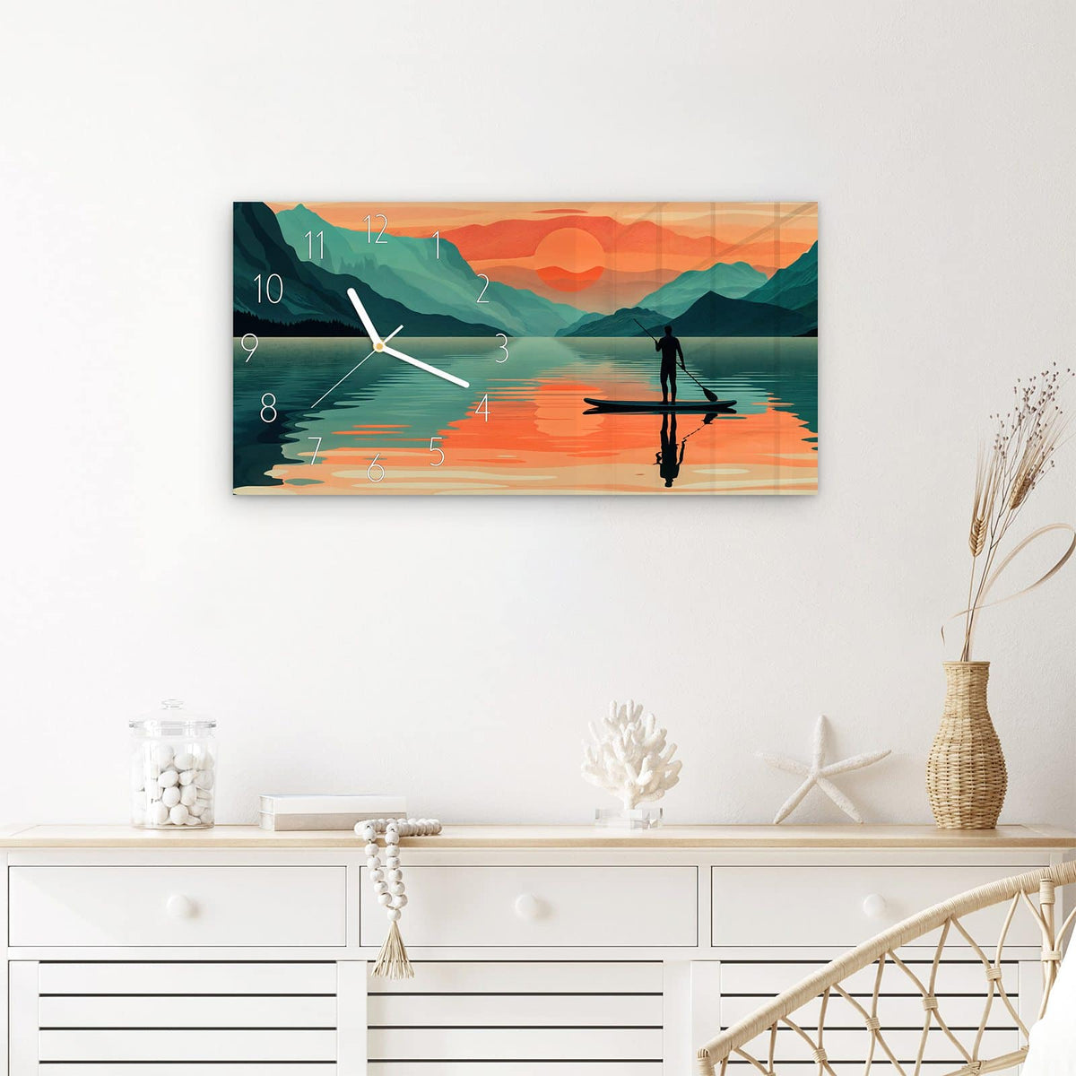 Wanduhr Paddler im Abendrot aus Glas – Querformat 60 × 30 cm – SUP-Paddler im Sonnenuntergang