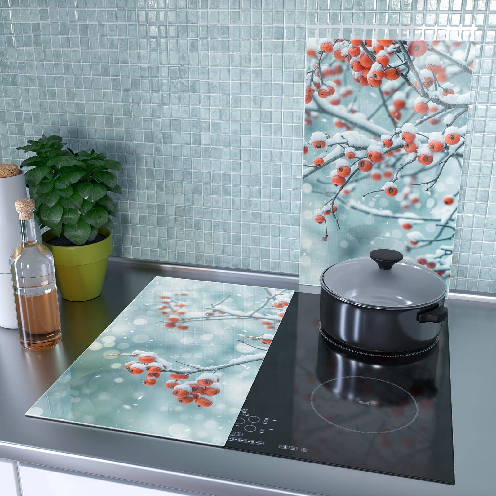 1-teilige Abdeckplatte Ceranfeld mit Beeren im Schnee-Motiv als Spritzschutz hinter dem Kochfeld