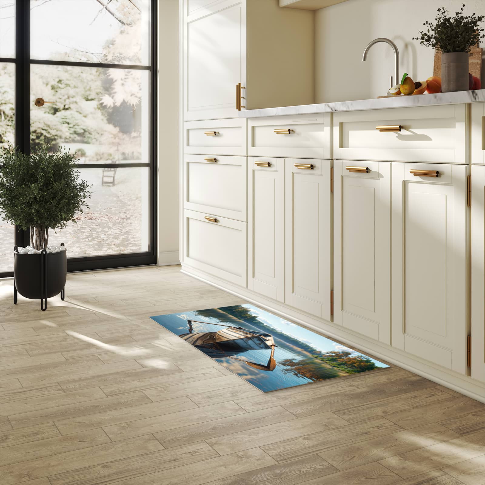 Dünner Küchenteppich mit Motiv Boot auf See in heller Küche für angenehme Haptik