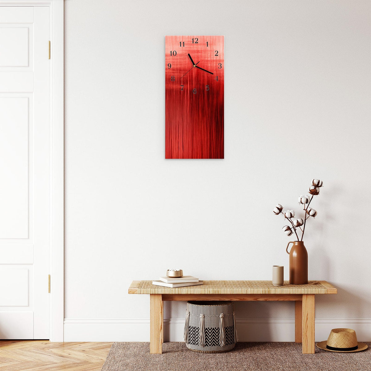 Moderne Wanduhr aus Glas mit Farbtiefe – Wanduhr Rote Textur aus Glas – Hochformat 30 × 60 cm